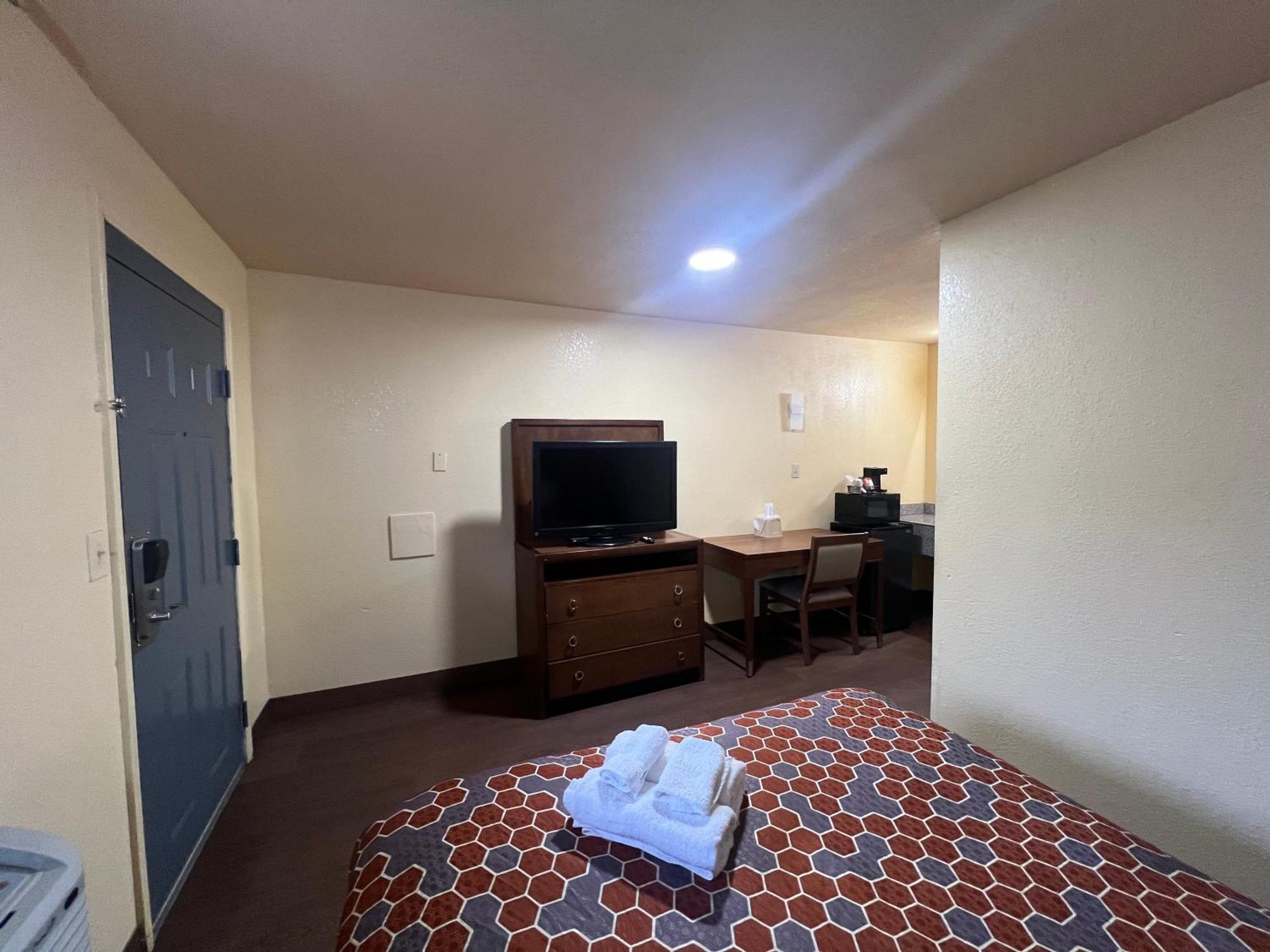 Rodeway Inn & Suites East New Orleans Exterior foto