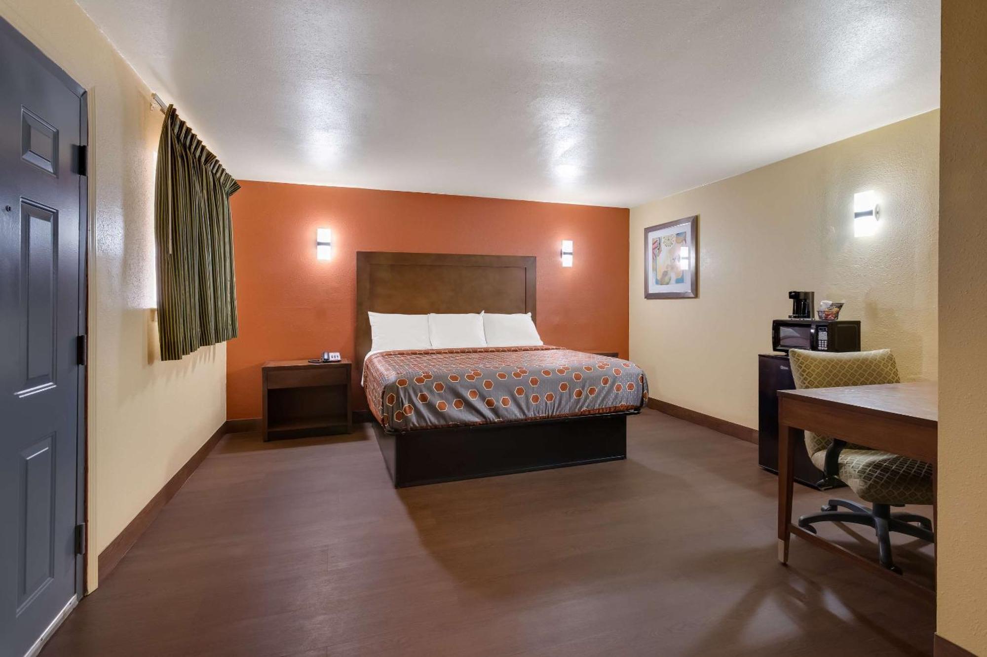 Rodeway Inn & Suites East New Orleans Exterior foto